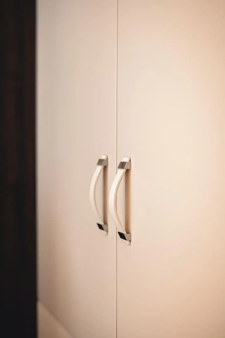 9a5b998a-8902-481e-93aa-f9d2af626097